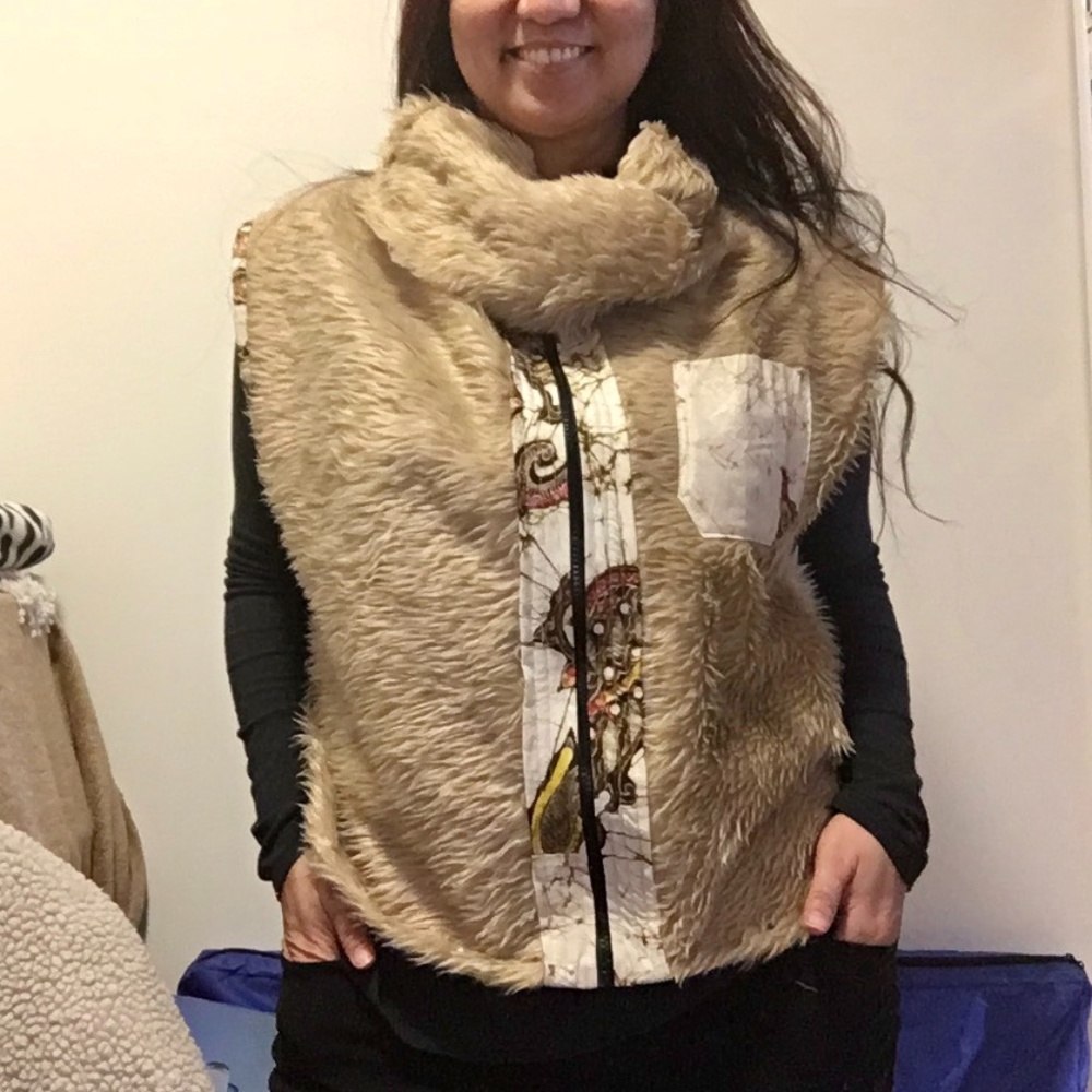 Fur North Vest